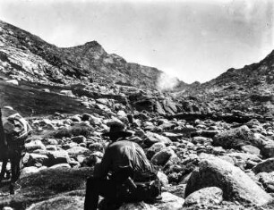 In der Sierra de Gredos : Männer inmitten einer schroffen Berglandschaft