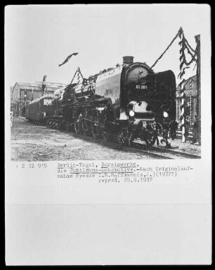 Berlin, Bahnhof, die Jubiläums-Lokomotive