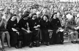 Freiburg: Sitzreihe: Frauen