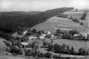 Blick von der Oberschaar auf Oberschmiedeberg : vorn li. das Kehrer-Gut (gehört zu Arnsfeld)
