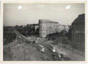 Berlin, Charlottenburg, Am Knie