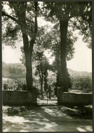 bei Kaiserslautern, Eingang zum Friedhof