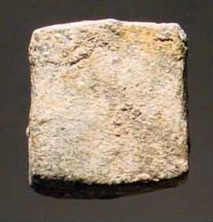 Kleines viereckiges Gewicht (?) aus Priene