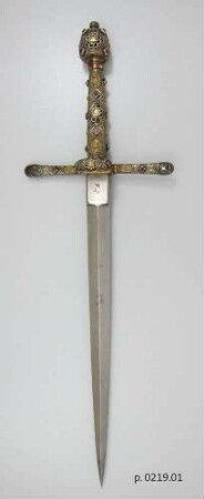 Dolch / Garnitur aus Rapier, Rapierscheide, Pfriem, Dolch, Dolchscheide und Wehrgehänge mit zweitteiligem Leibgurt und Tragurt