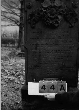 Grabstein 44A