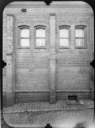 Görlitz, Dr.-Kahlbaum-Allee 22. Wasserheil- und Badeanstalt "Freisebad" (1887). Seitenfront (Teilansicht)