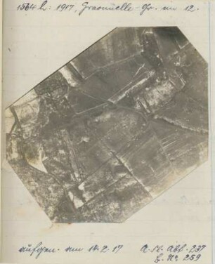 Foto feindlicher Batterien im "Oulcher-Wald" nordöstlich des Château de Blanc Sablon (Luftbild)