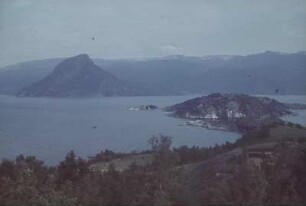 Reisefotos Norwegen. Fjord im Gebirge (vielleicht Jotunheimen)