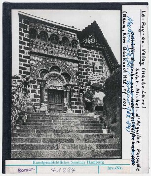 Le Puy: Saint-Michel-d'Aiguilhe,Fassade