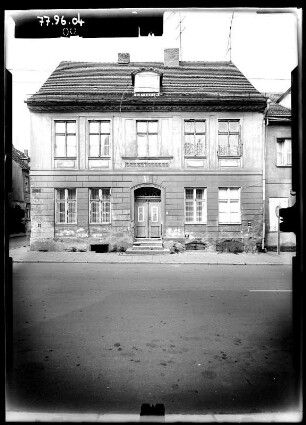 Greifswald, Fischstraße. Wohnhaus. Straßenfront