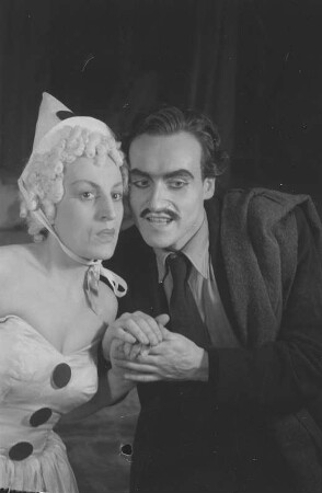 Szenenbilder aus der Oper "Der Bajazzo" von Ruggero Leoncavallo an der Deutschen Staatsoper Berlin : Rollenporträts