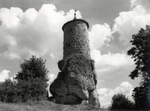 Der "steinerne Beutel", ehm. Schloßturm, ist das Wahrzeichen der Stadt Waischenfeld