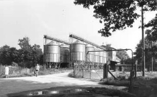 Waldhufen-Ullersdorf. Ehem. Wassermühle, Blick auf die Mühle
