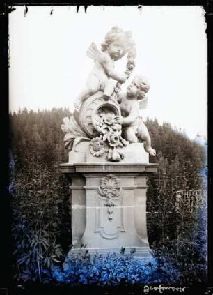 Schloßterasse; Puttogruppe 18. Jhdt.