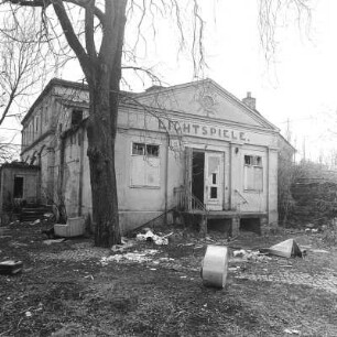 Dresden-Blasewitz, Schillerplatz 9. Lichtspiele (um 1900). Haupteingangsseite vom Restaurant "Schillergarten"