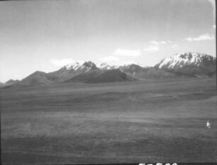 China. Sinkiang (Xinjiang). Kunlun. Massiv 21100