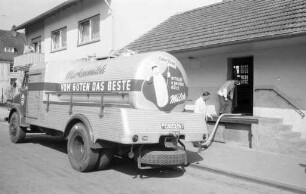 Herstellung von Markenmilch bei der Milchzentrale Karlsruhe.