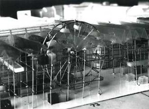 Hansjakob, Gottfried; Frankfurt am Main; Zeil - Fußgängerbereich - Modellfoto (Teilansicht), Abschnitt mit Riesenrad