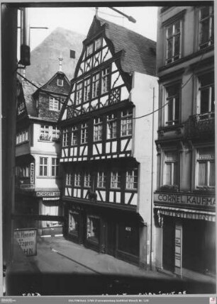 Bleidenstraße 17 (angeschnitten), 33 ("Roter Löwe") und 35 (angeschnitten)