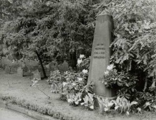 Denkmal für die Gefallenen des 1. Weltkrieges : Denkmal für die Gefallenen des 1. Weltkrieges. Sandstein (nach 1918). Großenhain, Friedhof