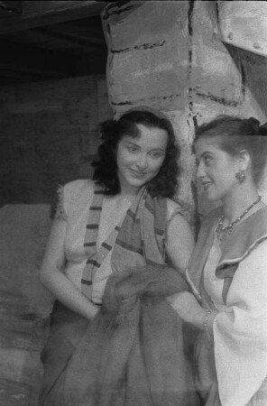 Szenenbilder aus "Bolero" von E. Schmidt, Metropol-Theater 1952