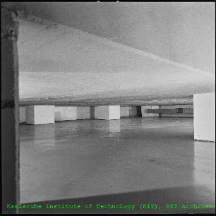 Brennelement-Abklingbecken in der Wiederaufarbeitungsanlage Karlsruhe (WAK)