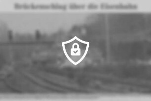 Brückenschlag über die Eisenbahn
