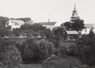 Reichstädt, Ortsteilansicht mit Schloss und Dorfkirche