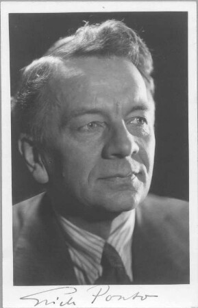 Porträt Erich Ponto. Fotografie (Weltpostkarte mit Autogramm und Autograph verso, datiert 09.1941) von Reinhard Berger. Dresden, um 1940