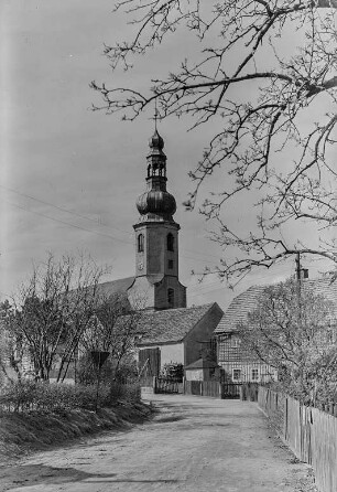 Hochkirch : Hochkirch. Blick zur Kirche