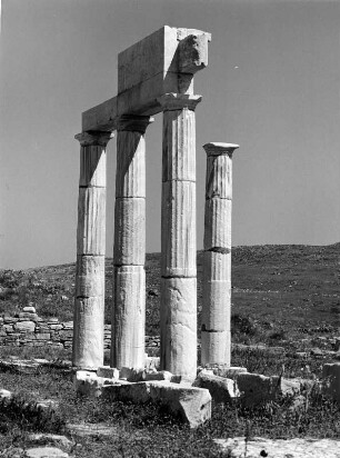 Delos. Klubhaus der Poseidoniasten (200ante/151ante). Peristyl