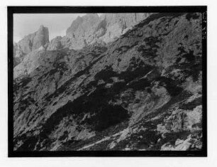 Reise nach Tirol. Berghang