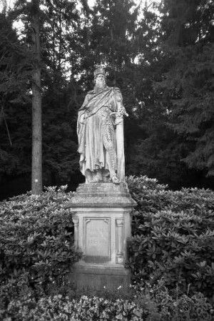 Standbild des Kaisers Friedrich Barbarossa