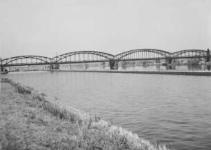 Eisenbahnbrücke Hochheim/Main