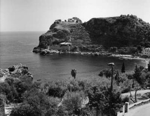 Taormina. Ortsteilansicht mit Blick auf die Halbinsel Sant'Andrea