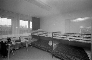 Staatliches Übergangswohnheim für Spätaussiedler in der Benzstraße 1 und 3