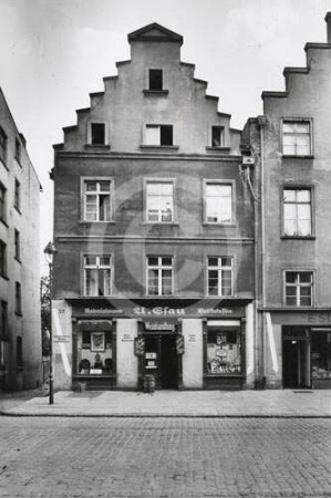 Fassade von Bürgerhaus Heilig-Geist-Strasse 23 in Elbing
