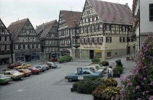 Herrenberg: Marktplatz mit Fachwerkhäusern