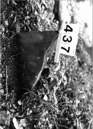 Grabstein 437 (Index: 99803712) Material: Sandstein Maße HxBxT: 27x35x9 cm Beschreibung: Fragment: Grabstein 437