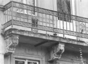 Dresden-Neustadt, Radeberger Straße 21. Wohnhaus (1862). Balkon (1. Obergeschoß)