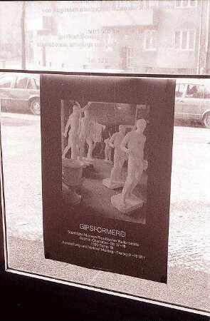 Berlin: Gipsformerei der Stiftung Preußischer Kulturbesitz Berlin 19, Sophie Charlottestraße 17-18; Plakat; Gipsformerei von innen