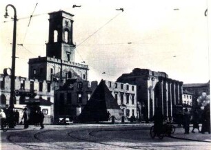 Zerstörungen Zweiter Weltkrieg. Marktplatz mit evangelischer Stadtkirche