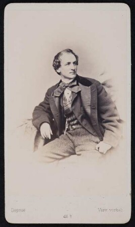 Porträt Franz von Jauner (1832-1900; Schauspieler, Theaterdirektor). Albuminabzug, retuschiert, auf Karton (Carte-de-visite mit Atelieraufdruck verso)
