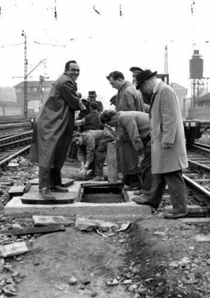 Stuttgart Hbf. Abstellbahnhof Verlegen Kabel Bautrupp Stw5 Bremssandbehälter Wasserkran