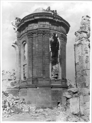 Dresden-Altstadt. Ruine der Frauenkirche. Chor von Osten