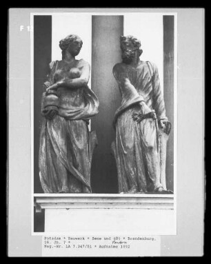 Zeus und mythologische Frauenfigur (?)
