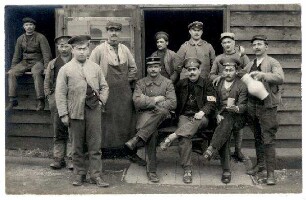 Postkarten aus dem Kriegsgefangenenlager Puchheim: o.Nr.: Gruppenaufnahmen (mehrere Aufnahmen)