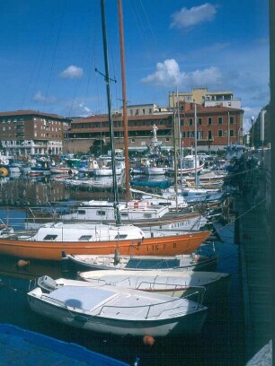 Italien. Toskana. Livorno. Boote im Hafen