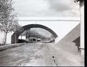 Eisenbahnbrücke in Freiburg