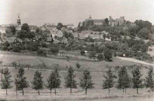 Frauenstein. Stadtansicht mit Stadtkirche, Schloß und Burgruine. Ansicht von Osten